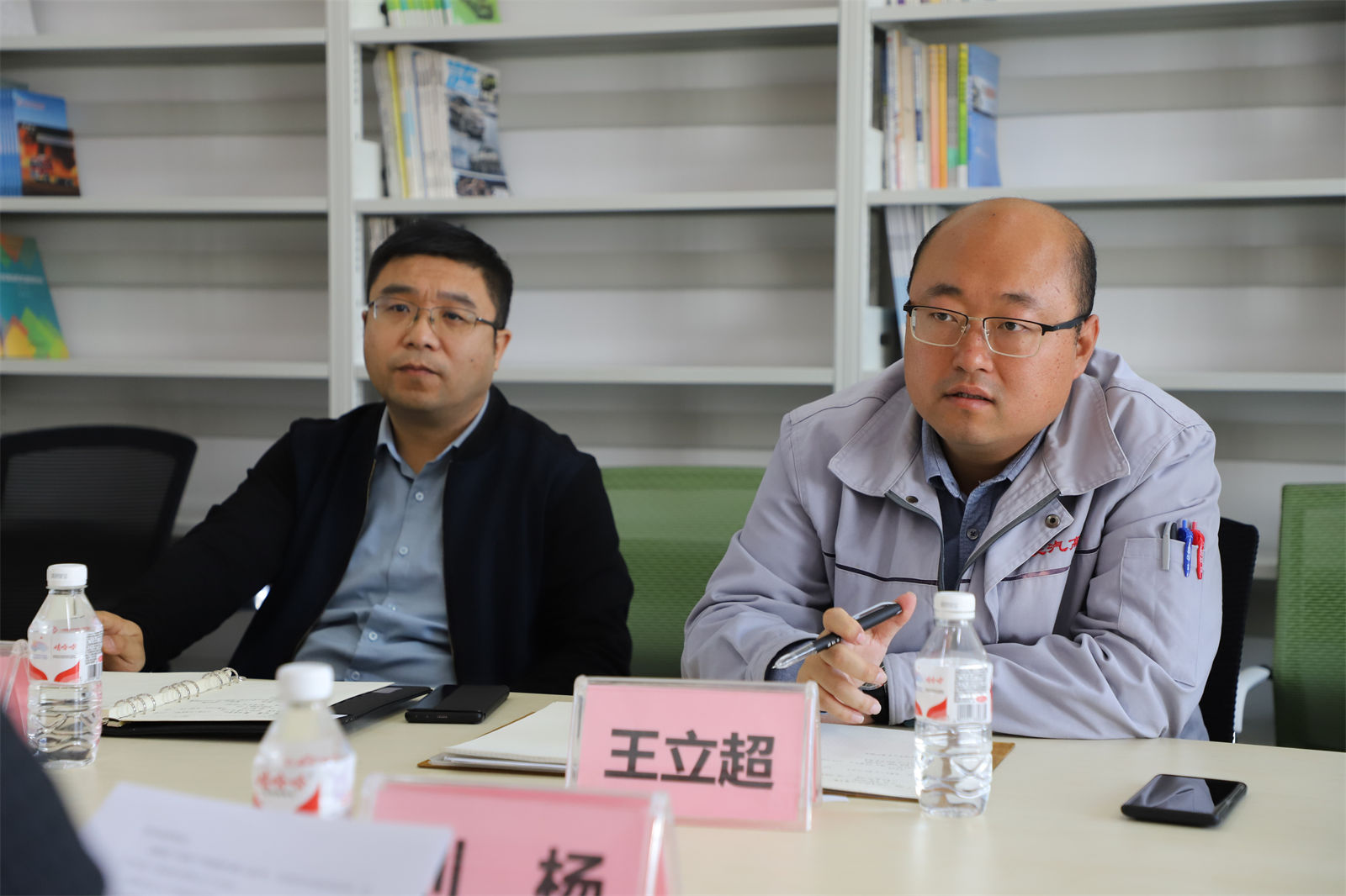 图2 王立超介绍汽车工程学院整体情况.jpg