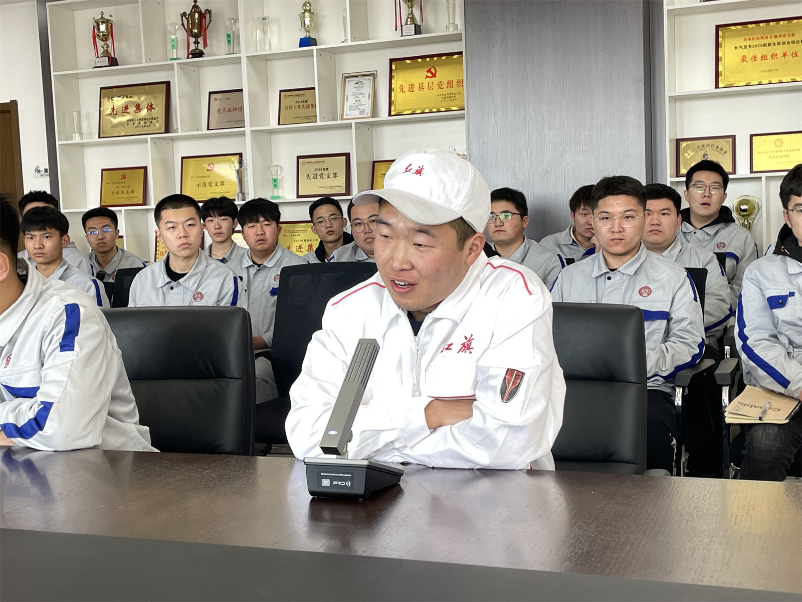 图2 崔清凯讲述自己在研发总院的工作.jpg