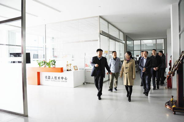 调研机器人技术中心_副本.jpg
